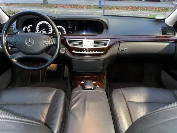 Mercedes 3