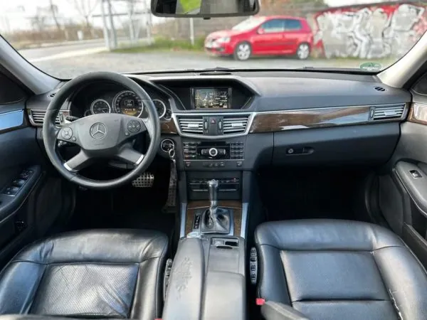 Mercedes 8