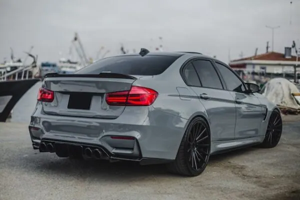 BMW 320i Motorschaden: 12 Ursachen & Kosten-Überblick