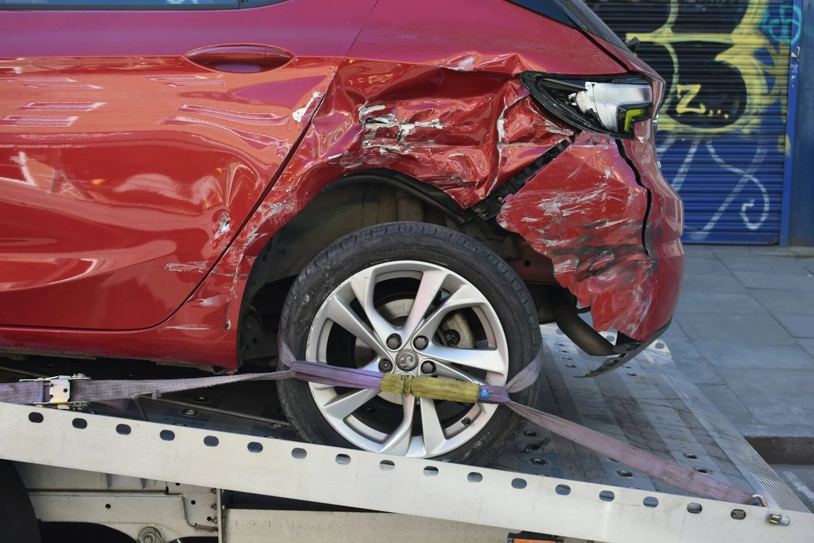 Auto nach Unfall: Verkaufen oder reparieren? Die ehrliche Kosten-Wahrheit