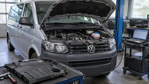VW T5 mit CFCA-Motor bei der technischen Diagnose