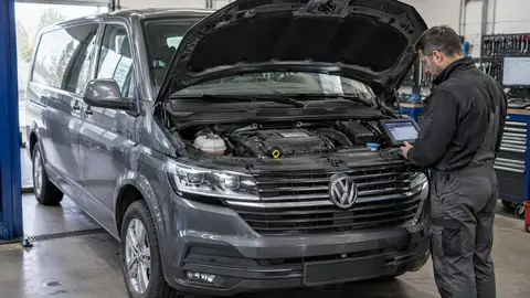 VW T6.1 mit 150 PS starkem 2.0 TDI im Motorraum